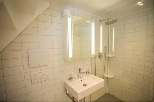Guest House Le Charlot เวอเวย์ ภายนอก รูปภาพ